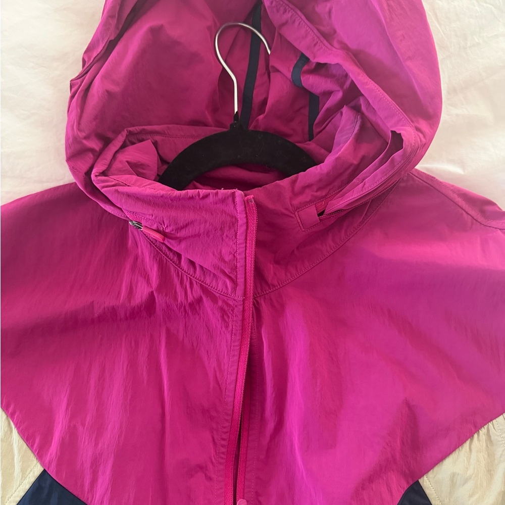 Lululemon packable windbreaker jacket - image 6